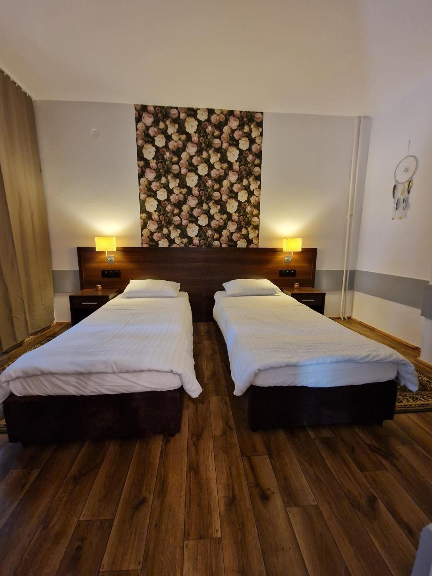 Peters Hotel Turawa Eksteriør billede